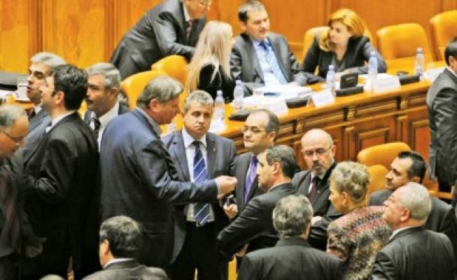 The Guardian: Politicienii din România trebuie să se reconecteze la realitate
